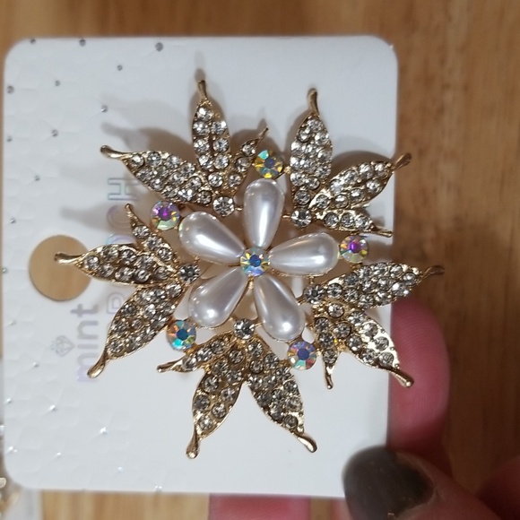 🌹Mint 4 Silver and Gold Tone Brooches NWT - Picture 6 of 7